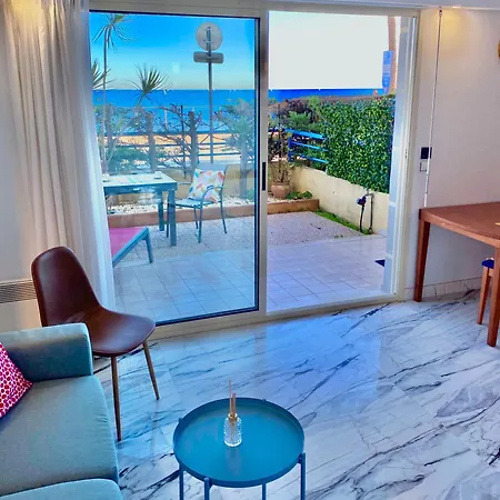 And Sea View Апартаменты *
