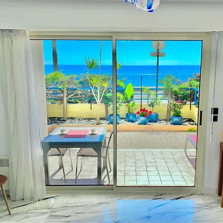 And Sea View روكوبرُن كاب مارتي