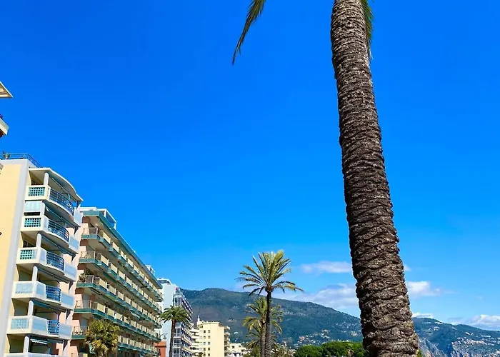 And Sea View * ロクブリュヌ＝カップ＝マルタン