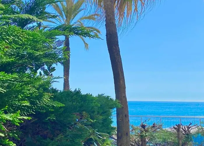 アパート And Sea View